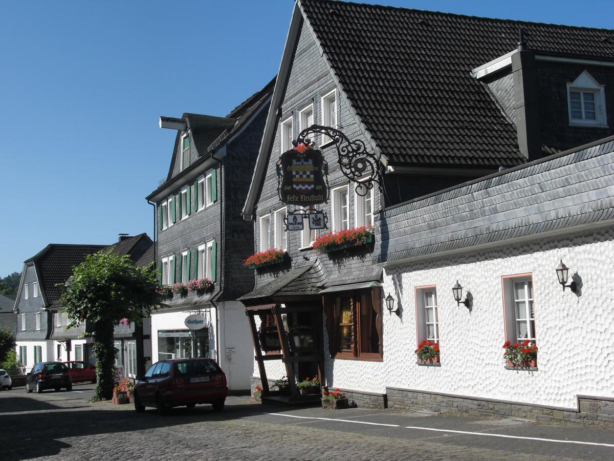 Hotel Feste Neustadt Bergneustadt Exterior foto